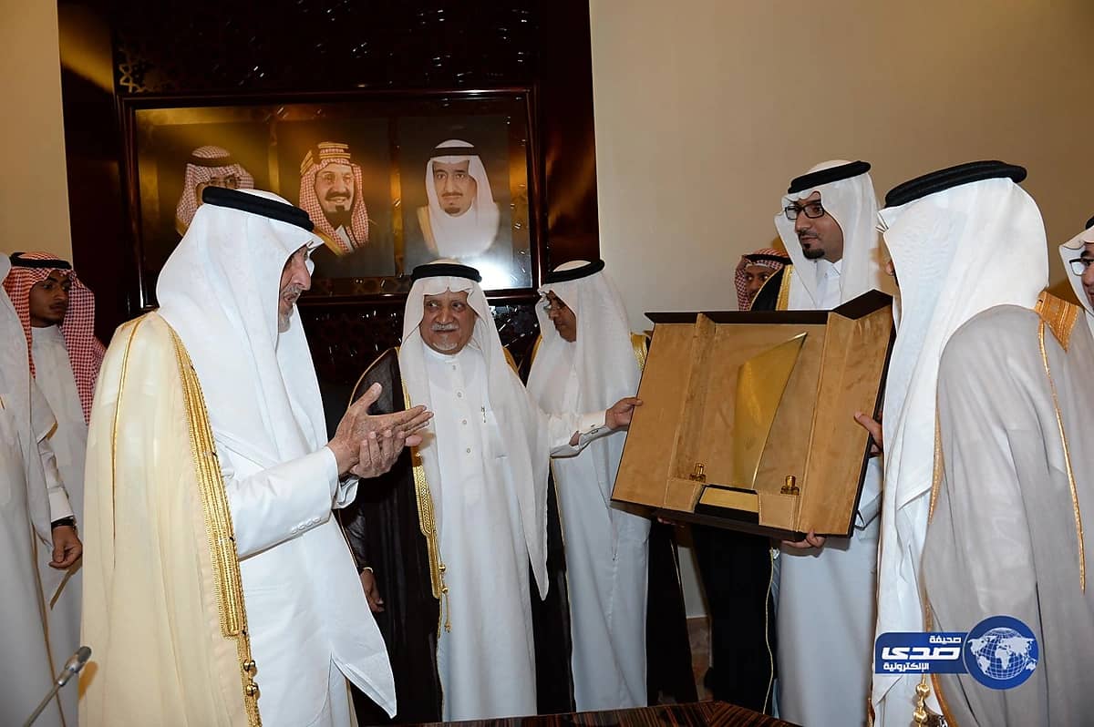 أمير مكة يطلع على مشاريع وخطط شركة الطائف للاستثمار والسياحة