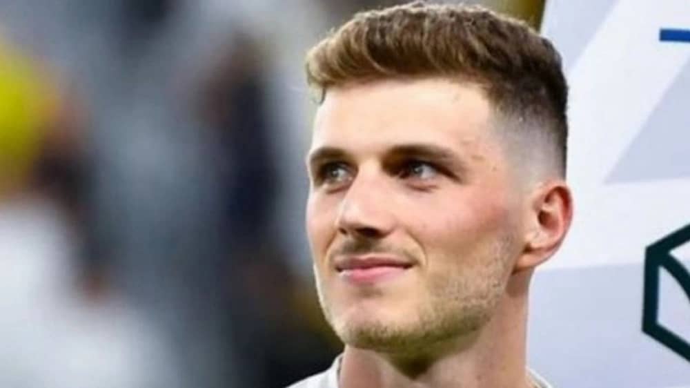 محترف النصر يقترب من الرحيل