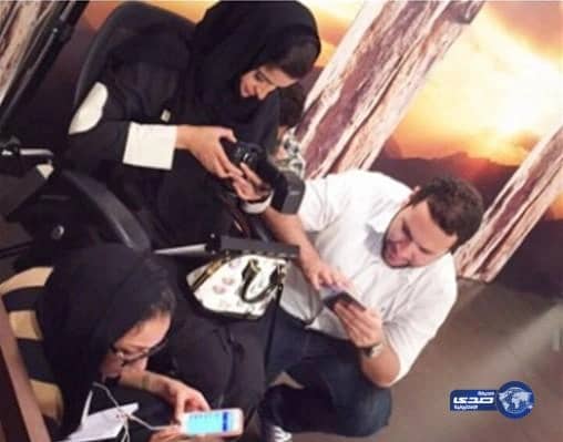 منهم الهاتف والتيك أواي.. 6 أسباب تشتت ذهن الموظف أثناء العمل