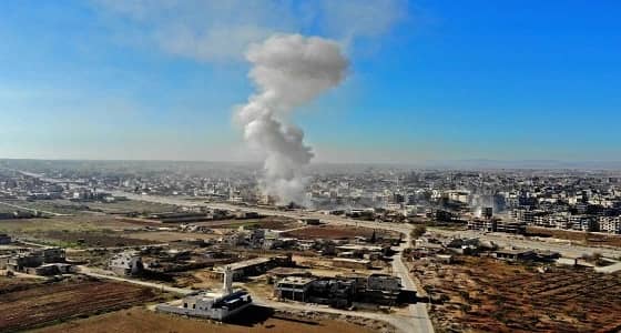 مقتل 8 مدنيين بينهم 5 أطفال في غارات جوية روسية على إدلب