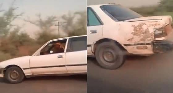 بألفاظ مشينة.. فتاة تعترض طريق قائد مركبة وتتسبب في حادث