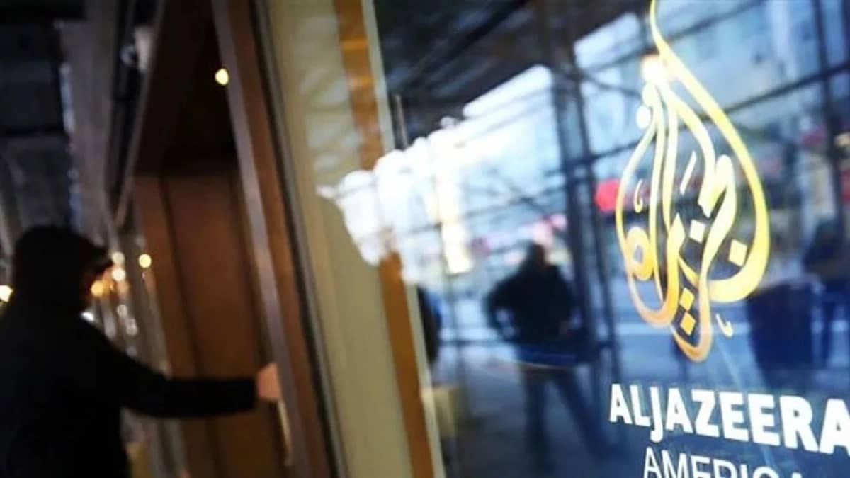 مراسل سابق بالجزيرة يفضح سبب هجومها الدائم على المملكة ويؤكد: الديوان يتدخل في كل شيء