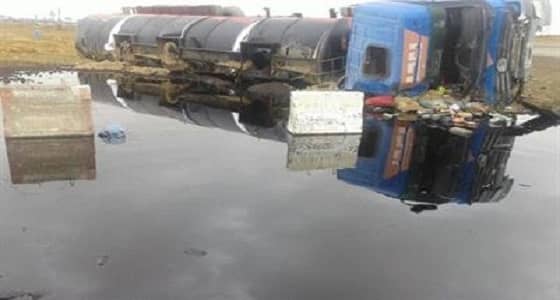 للمرة الثانية.. سائق نائم يتسبب في حادث مروري