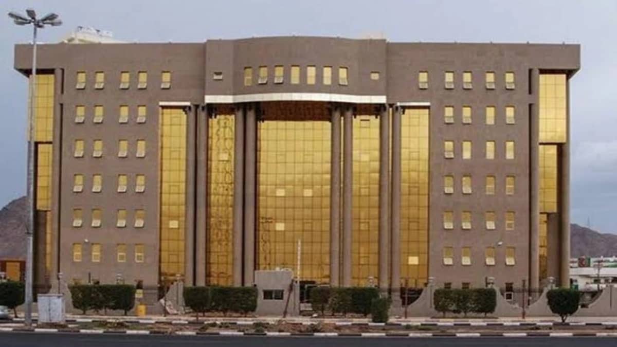 أمانة نجران تزيل برادات مياه الشرب العشوائية من الشوارع والأماكن العامة