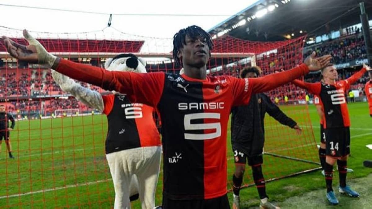 ريال مدريد يتعاقد مع كامافينغا مقابل 75 مليون يورو