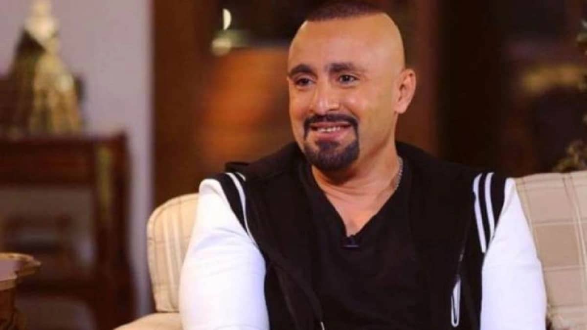 أحمد السقا ينهي تصوير برنامجه قبل إذاعة الحلقة الأولى بساعات