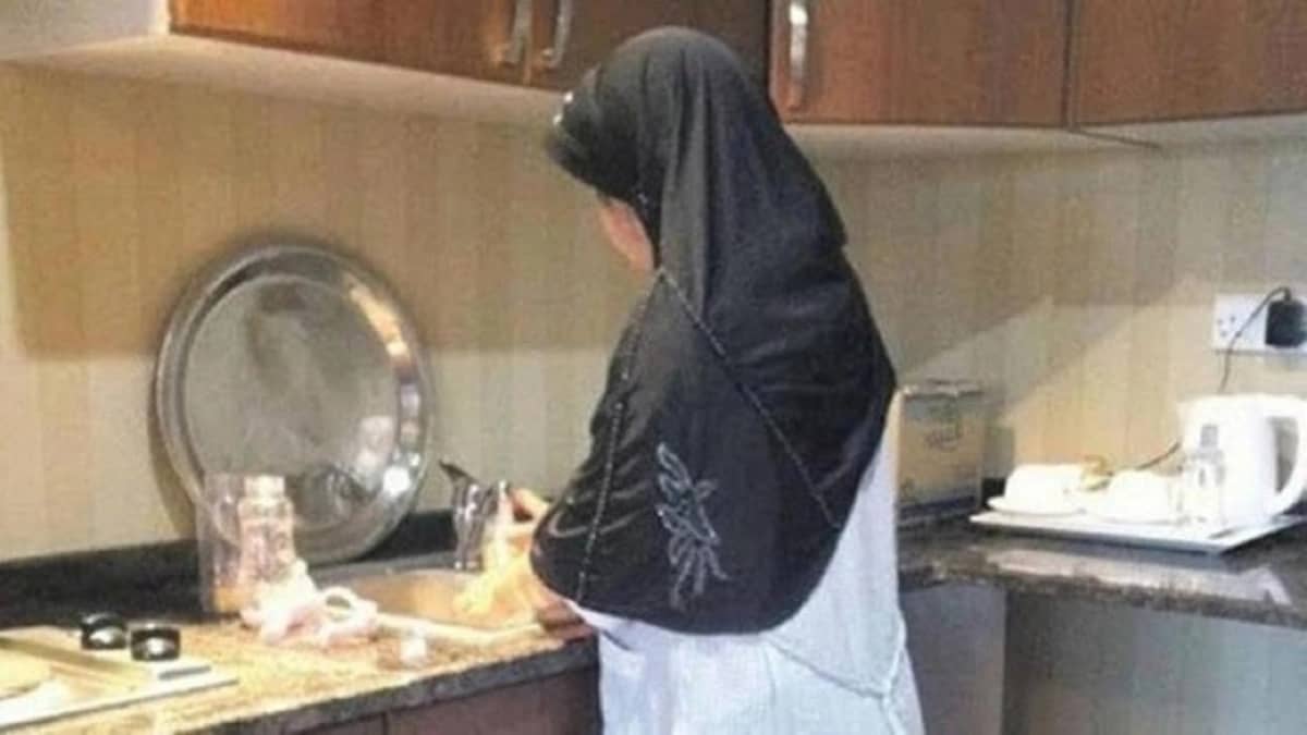 عاملة منزلية تطعن طفلين وتحاول الانتحار في الخفجي