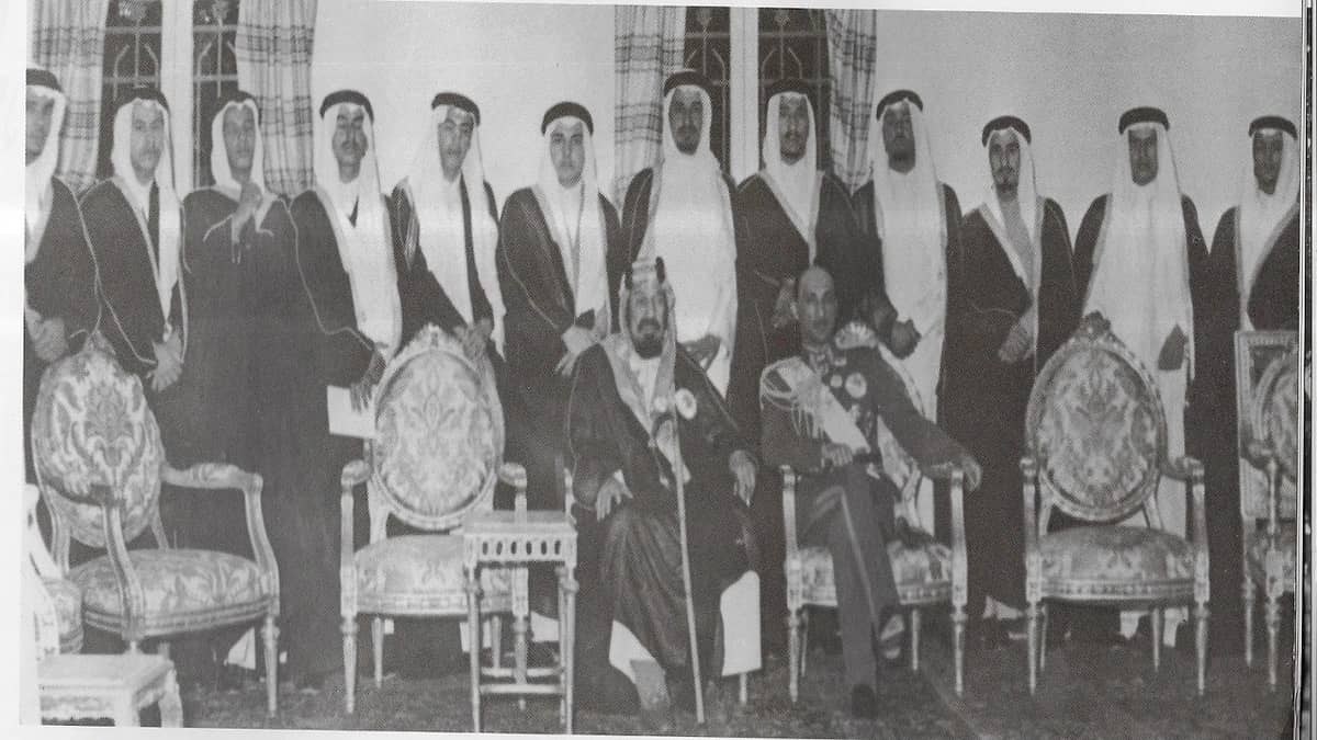 صورة نادرة للملك عبد العزيز وملك أفغانستان في الرياض