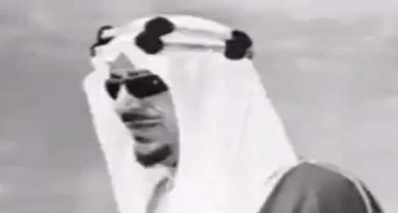 فيديو نادر للملك سعود يخطب يوم الجمعة في بريدة قبل 54 عامًا
