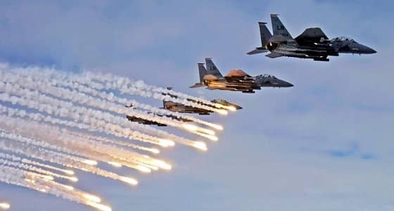 مقاتلات التحالف العربي تستهدف مواقع الحوثيين بالساحل الغربي