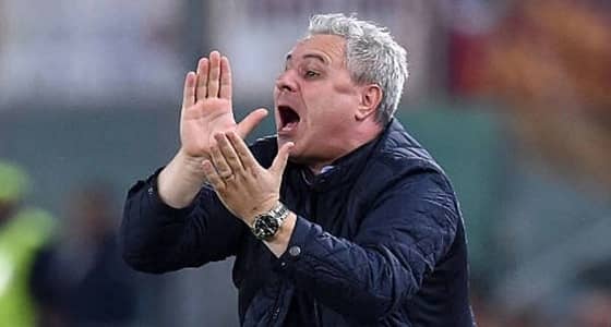 " سوموديكا " يؤكد استحالة تتويج الشباب بالدوري