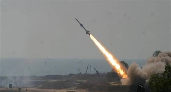 هجوم صاروخي من قطاع غزة داخل إسرائيل.. والاحتلال يرد بغارات