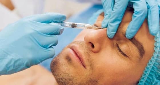 بالفيديو.. عدد الرجال المترددين على عيادات التجميل يتكافأ مع عدد النساء