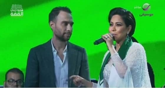 شيرين تكشف حقيقة حملها من حسام حبيب بطريقة كوميدية في حفل جدة (فيديو)