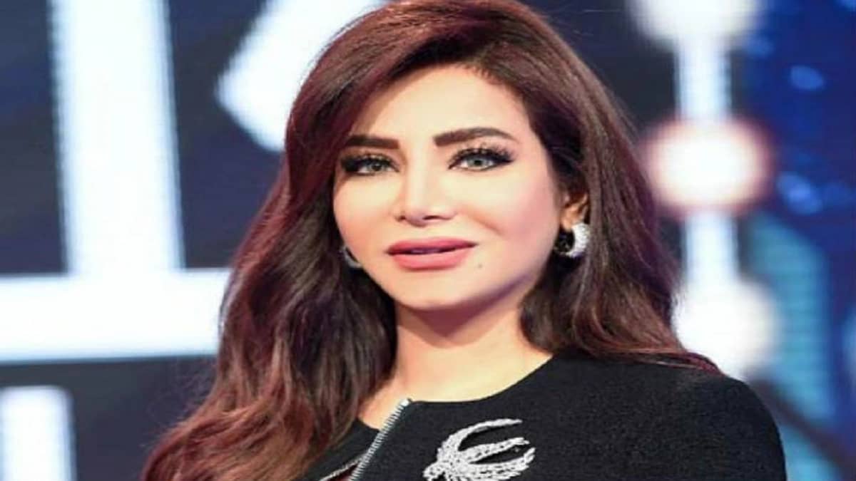 شاهد..الإعلامية "لجين عمران" تستعرض خزانة أحذيتها: سأتخلص منها