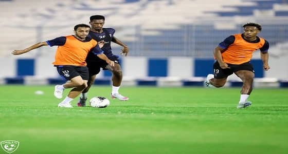 بالصور.. الهلال يواصل تدريباته لمواجهة أبها
