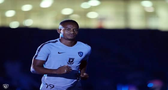 كاريلو: مدرب منتخب بيرو كان ضد انتقالي إلى الهلال