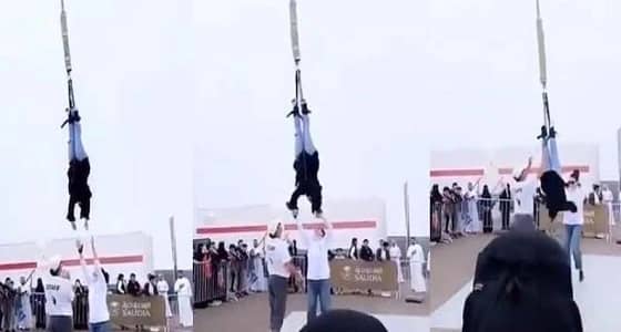 بالفيديو.. مواطنة معلقة بحبل في لعبة هوائية وجدل واسع