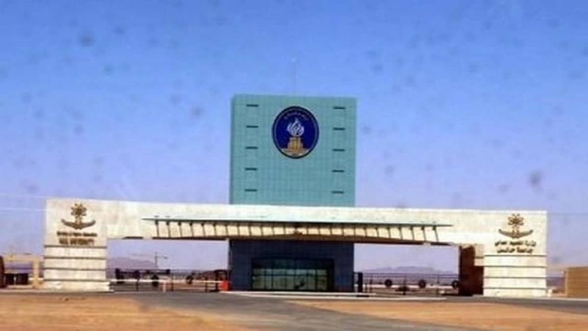 جامعة حائل تنفي عودة الطلاب إلى مقاعد الدراسة