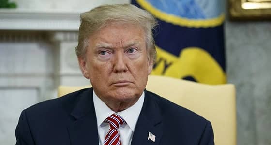 " ترامب " يستعد لفرض رسوم جمركية إضافية على بضائع الصين