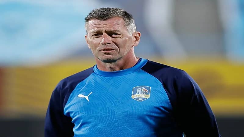 العين يُقيل مدربه الألماني مايكل سكيبه