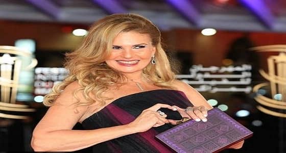 أول تعليق من يسرا بعد تشخيص إصابتها بسرطان الدم