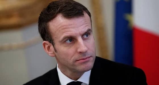 " السترات الصفراء " تتمسك بمطالبها وترفض الانصياع لخطاب " ماكرون "