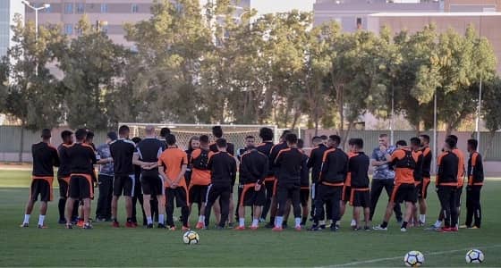 الشباب يواصل تدريباته لمواجهة الفتح