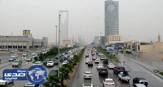 مختص في " الطقس " يتوقع هطول أمطار غزيرة على المملكة.. الأحد