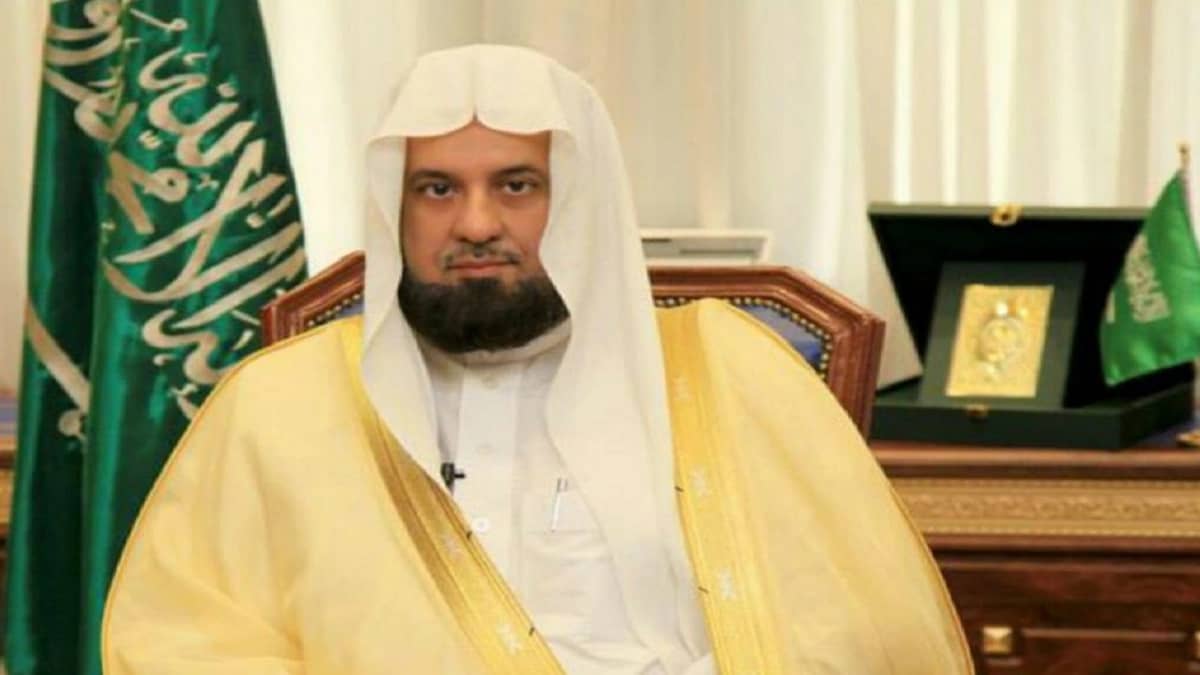 الرئيس العام لهيئة الأمر بالمعروف يعتمد خطة عودة الموظفين إلى مقرات العمل