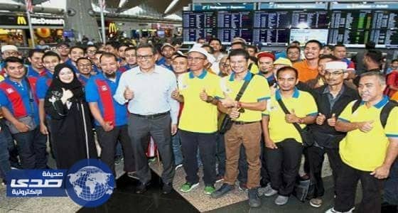 مدير جامعة أم القرى يدشن قاعة عرض أزياء طالبات كلية التصاميم ومعرض " كانت فكرة "