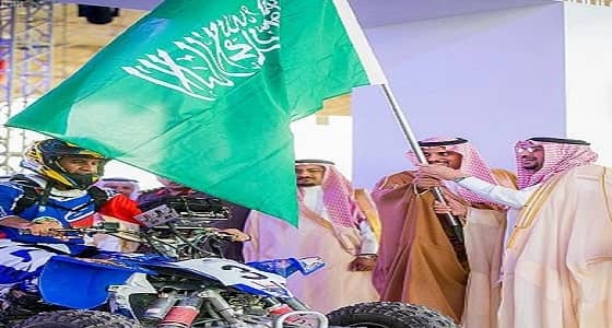 بالصور.. سمو أمير القصيم يُعطي شارة الانطلاق لرالي القصيم الدولي