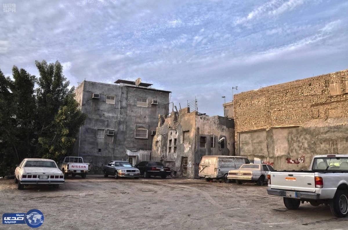 الداخلية: مقتل أحد المطلوبين للجهات الأمنية في حي المسورة ببلدة العوامية '' صور ''