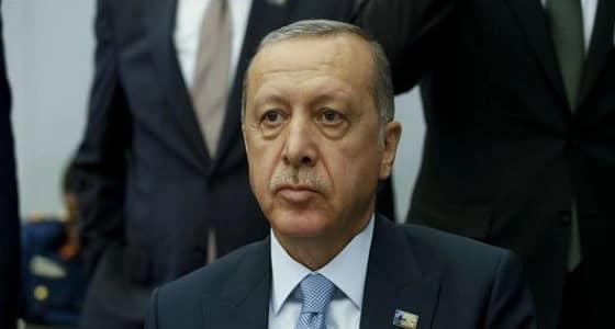 أردوغان يهاجم مسيرة من النساء المعارضات له ويصفهن بالـ " وقحات "