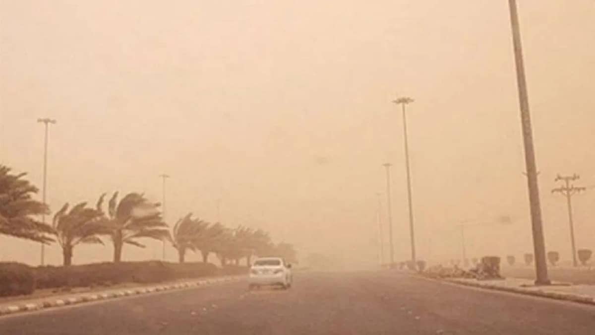 رياح نشطة وأتربة مثارة تسود أجواء المنطقة الشرقية ونجران