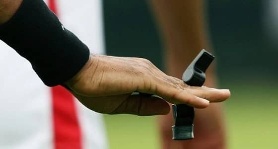 حكم مشارك بالمونديال يواجه عقوبة بالإيقاف مدى الحياة