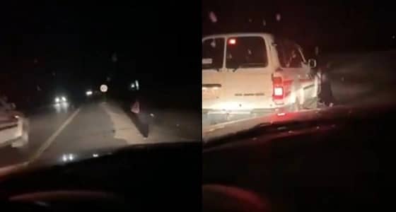 شاهد.. إحالة فتاة تسير ليلًا بالقرب من شجوى إلى الجهات المختصة