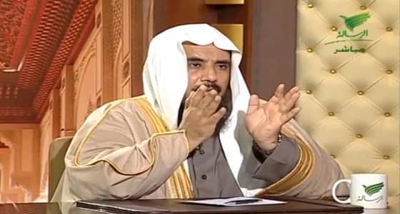 " الخثلان " يوضح حكم تكفير الساحر وقتله