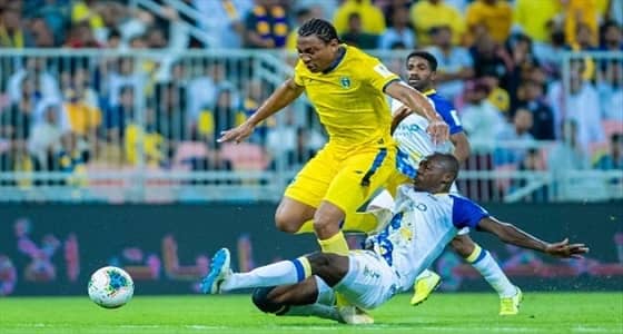 تاوامبا يتلفظ بلفظ خارج بعد إصابته القوية أمام النصر