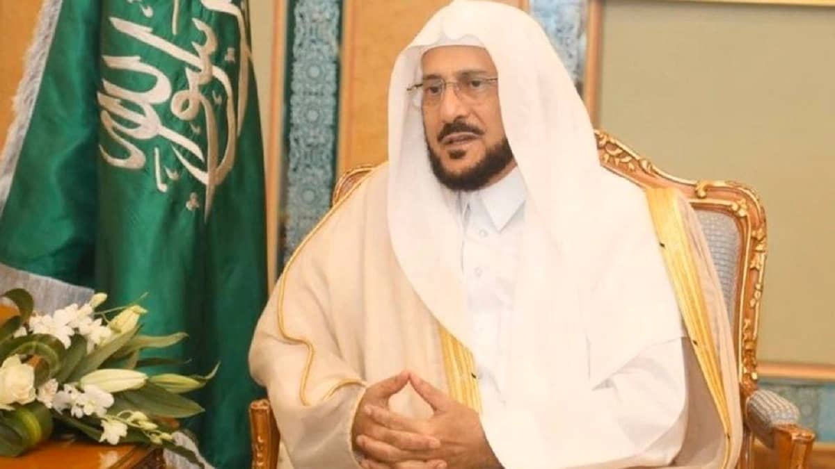 "آل الشيخ" يوجه بمنع إدخال مياه الشرب إلى جميع المساجد والجوامع