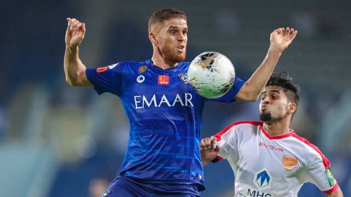 لاعب بنفيكا السابق يكشف سبب رحيل محترف الهلال عن فلامنجو