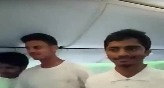 بالفيديو.. احتفال طاقم طائرة بالطلاب الفائزين في أولمبياد الرياضيات ببريطانيا