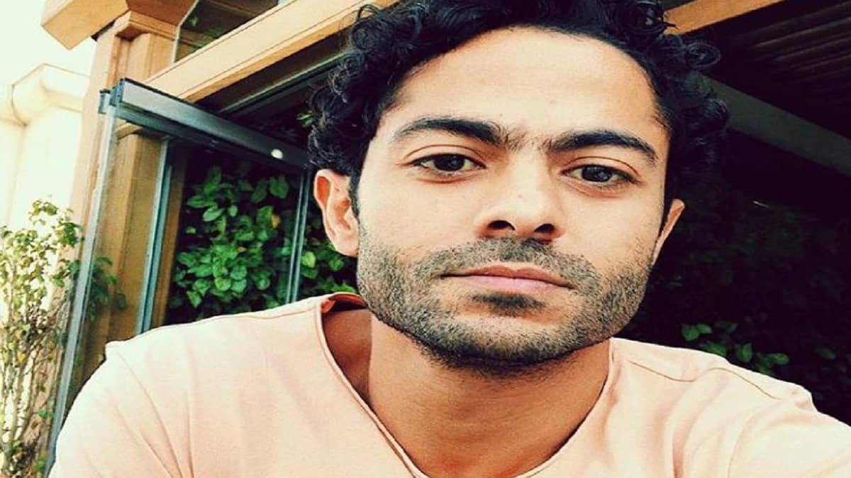 بالفيديو.. فنان يقع ضحية للتحرش ويكشف قصته الصادمة مع طبيب أسنان شهير