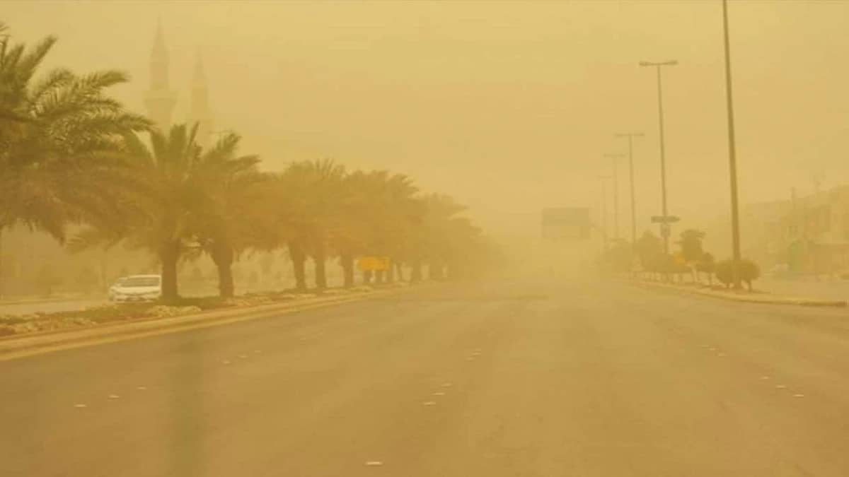 أتربة مثارة على تبوك