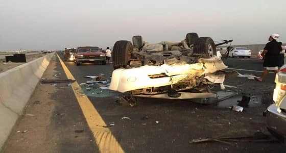 انقلاب مركبة في جدة ينتج عنه عدد من الإصابات