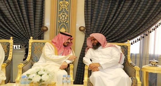 بالصور.. نائب أمير مكة يزور الشيخ الشريم في منزله لتهنئته بعيد الفطر