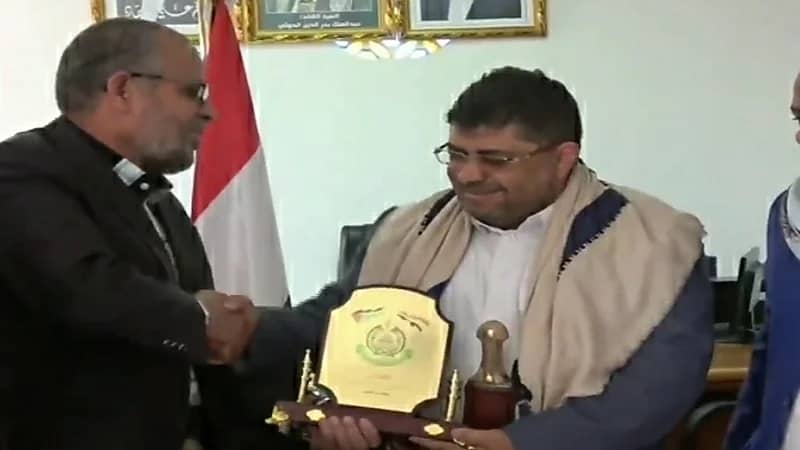 حماس تتبرأ من تصرفات أحد قيادييها أجرى محادثات مع الحوثيين في صنعاء