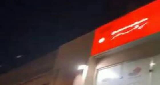 بالفيديو.. صاحب مطعم يشكو من تراكم الديون عليه ورواد تويتر يتفاعلون معه