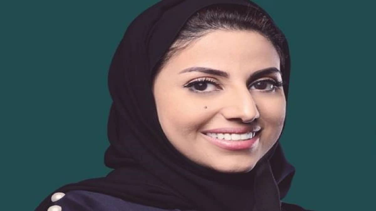 بالفيديو..إيناس الحنطي تعرض حياة المواطنين للخطر بعد مخالطتها مصابة بكورونا