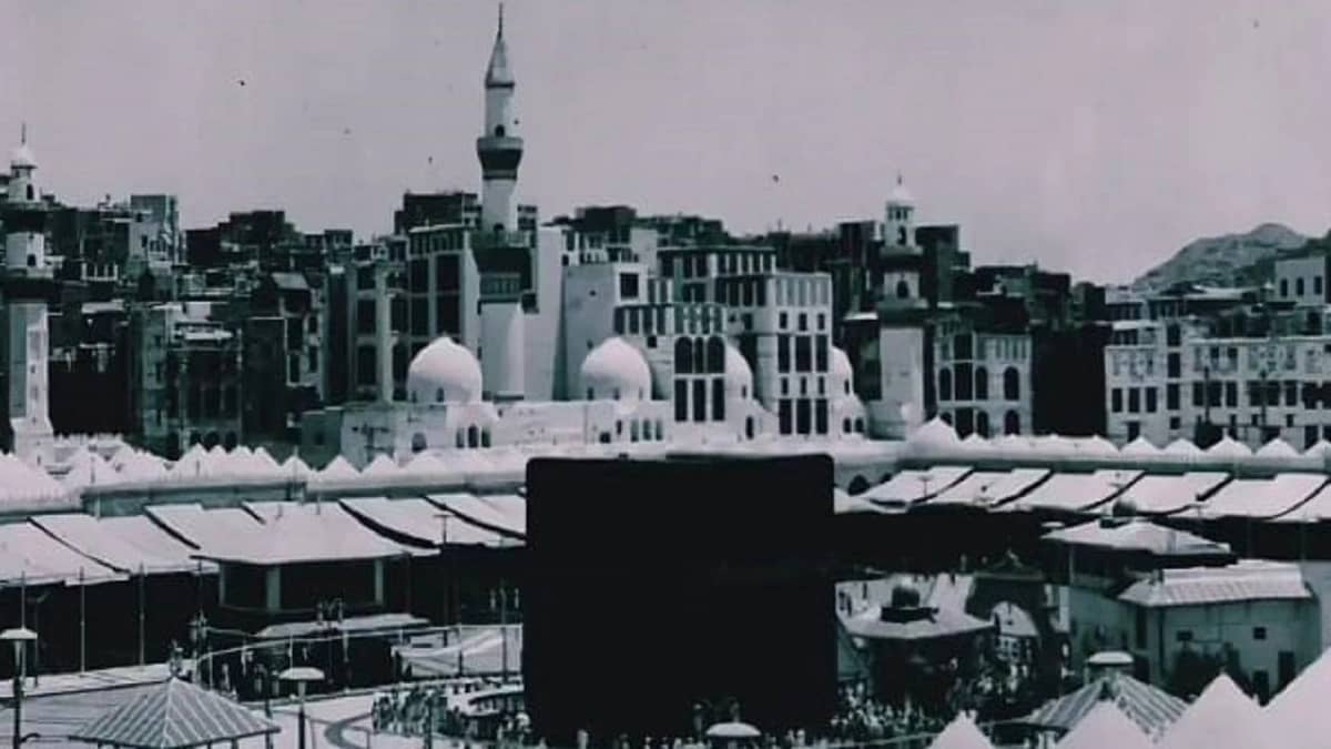 بالفيديو.. تلاوة قرآنية نادرة لإمام الحرم المكي الراحل الشيخ عبد الرحمن الشعلان